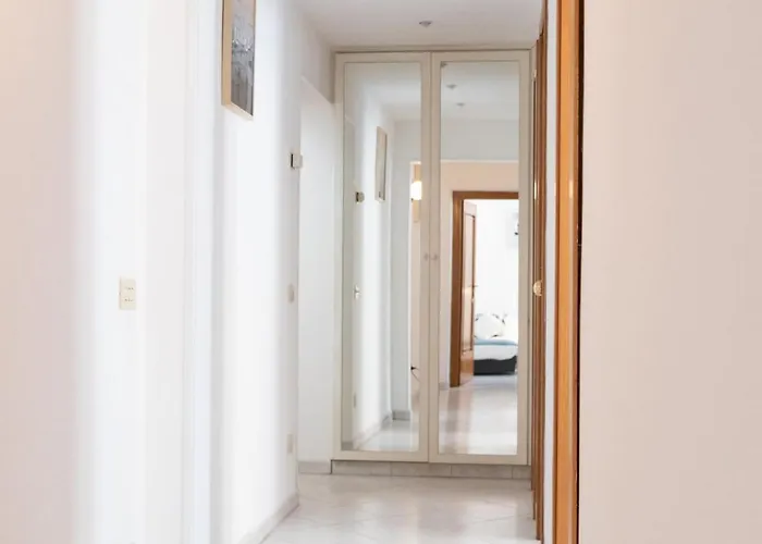 The Rent - Lovely Two-bedroom Near Termini Station * רומא