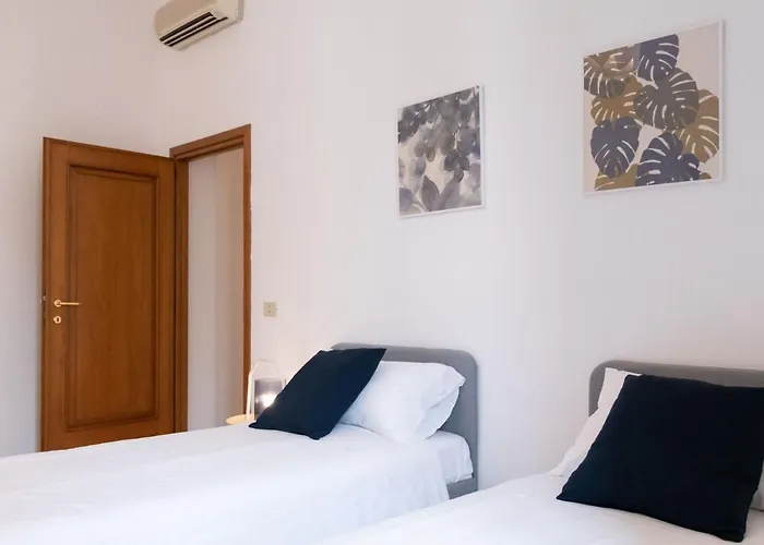 Apartment The Rent - Lovely Two-bedroom Near Termini Station Rom