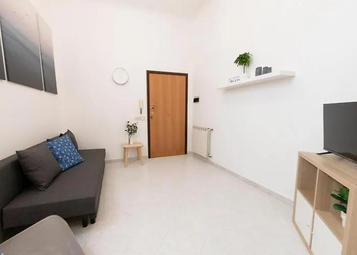 The Rent - Lovely Two-bedroom Near Termini Station *